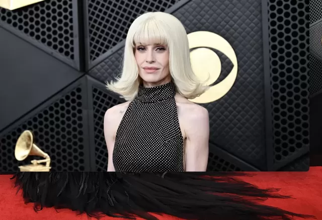 Kelly Osbourne Mourns Late Father Ozzy at Emotional Grammys